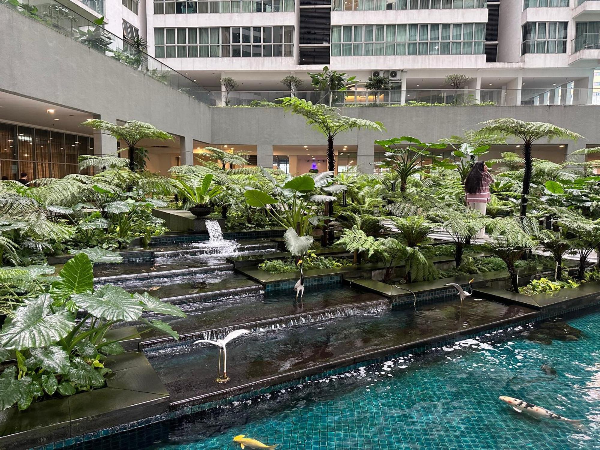 Modern Bauhaus Studio At Regalia Klcc Infinity Pool Kuala Lumpur Eksteriør billede
